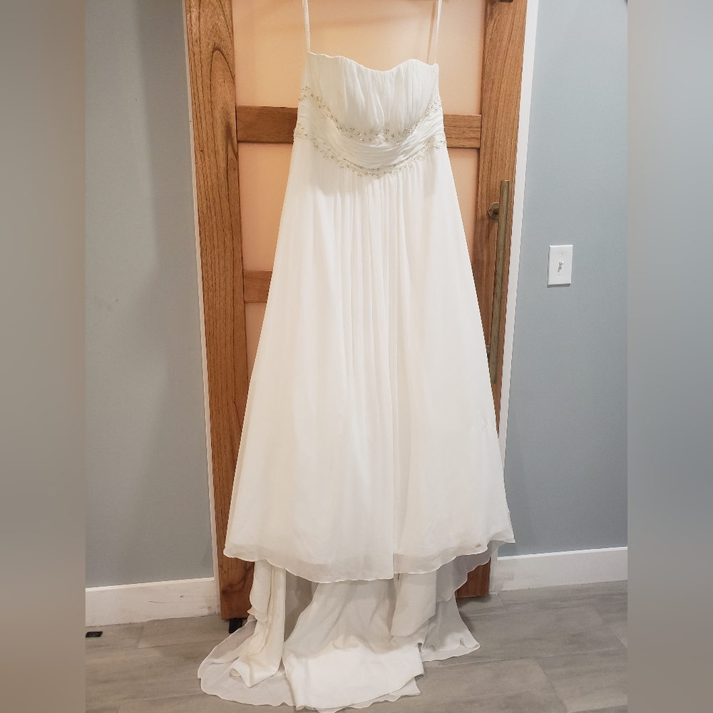Davids bridal wedding gown 18w white